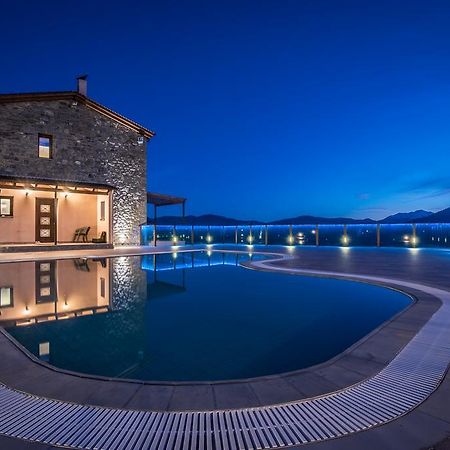 The View Village - Villas Suites & Spa Karpenísion エクステリア 写真