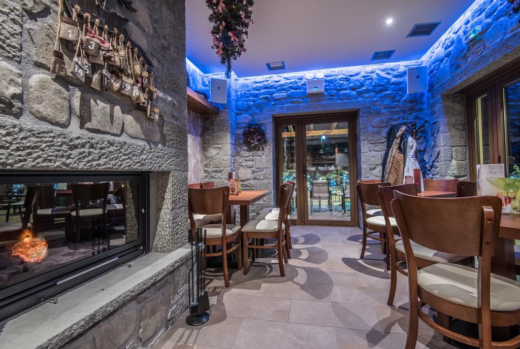 The View Village - Villas Suites & Spa Karpenísion エクステリア 写真