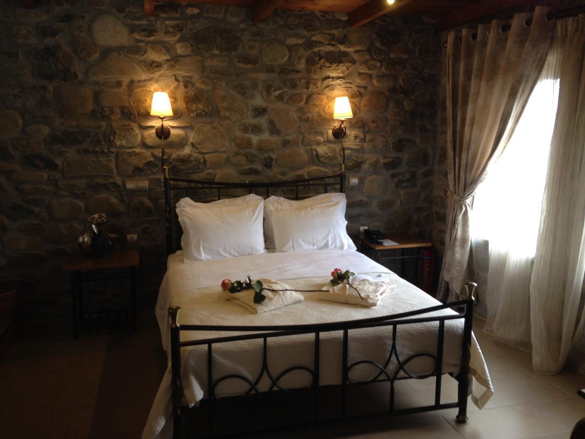 The View Village - Villas Suites & Spa Karpenísion エクステリア 写真