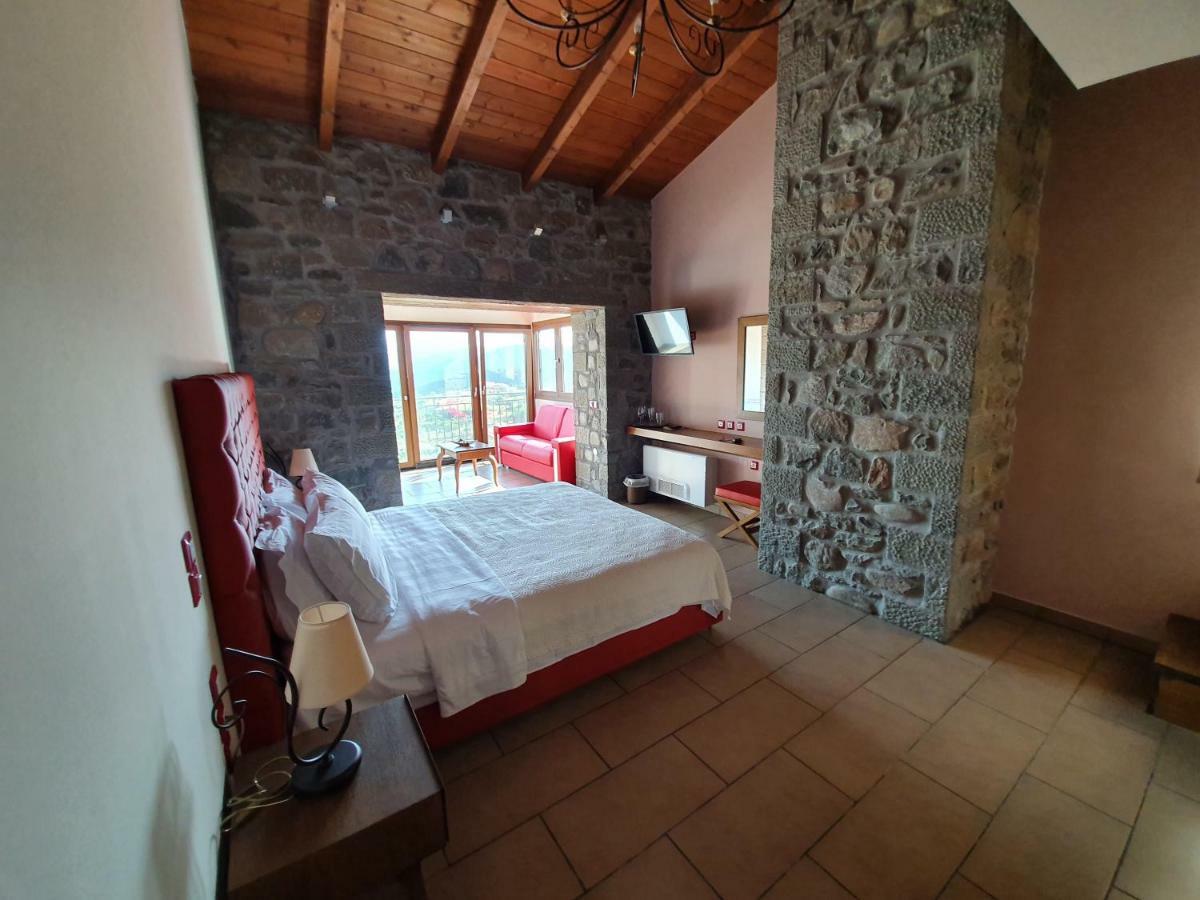 The View Village - Villas Suites & Spa Karpenísion エクステリア 写真